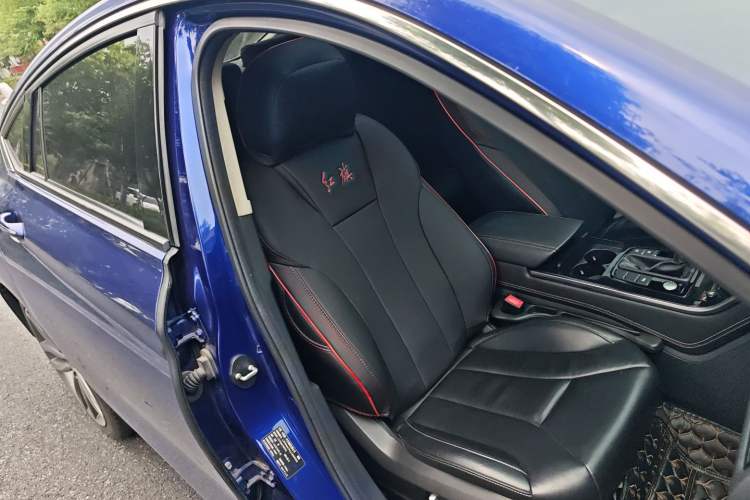 Used Hongqi H5 2018 30TD Smart Connect Dynamic Edition Right Front Seat