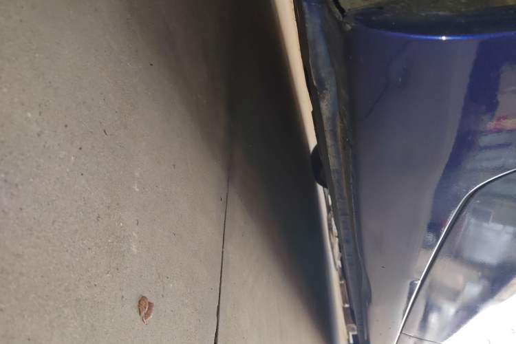 Used Hongqi H5 2018 30TD Smart Connect Dynamic Edition Right Side Sill