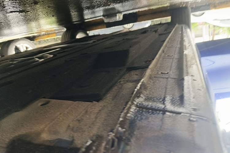 Used Hongqi H5 2018 30TD Dynamic Edition Right Side Sill