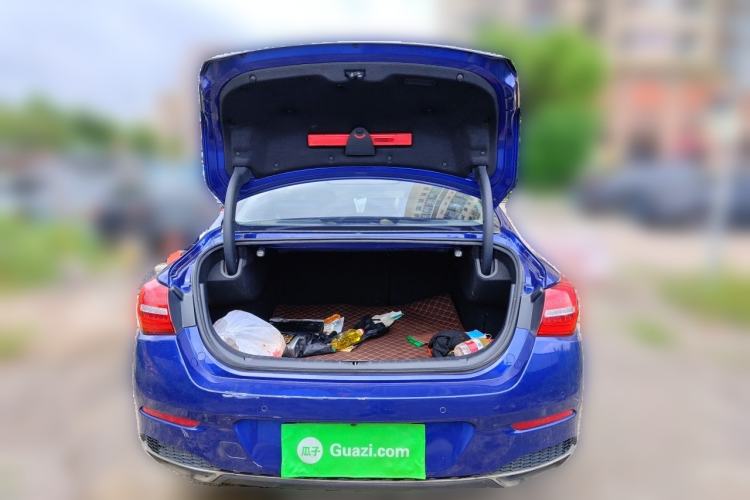 Used Hongqi H5 2018 30TD Smart Connect Dynamic Edition Trunk
