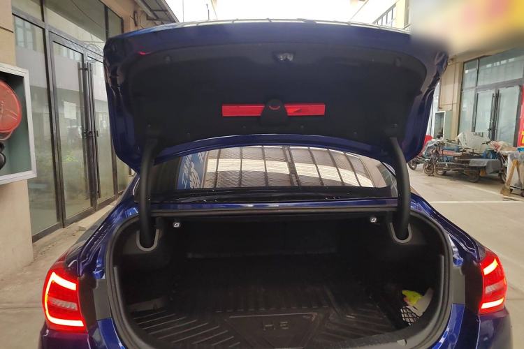 Used Hongqi H5 2018 30TD Smart Connect Dynamic Edition Trunk