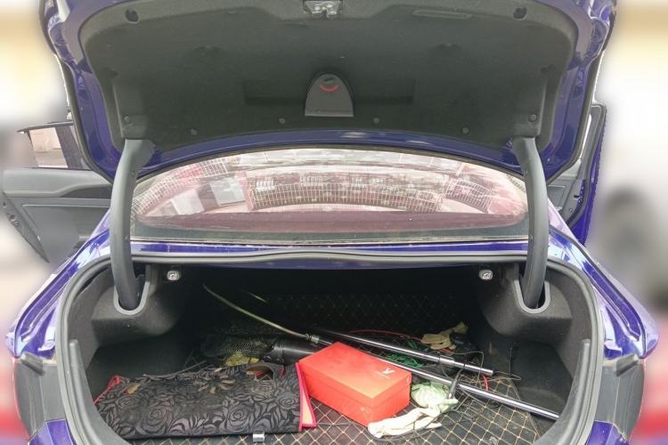 Used Hongqi H5 2018 30TD Dynamic Edition Trunk