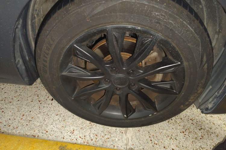 Used Hongqi H5 2018 30TD Dynamic Edition Right Front Wheel Hub