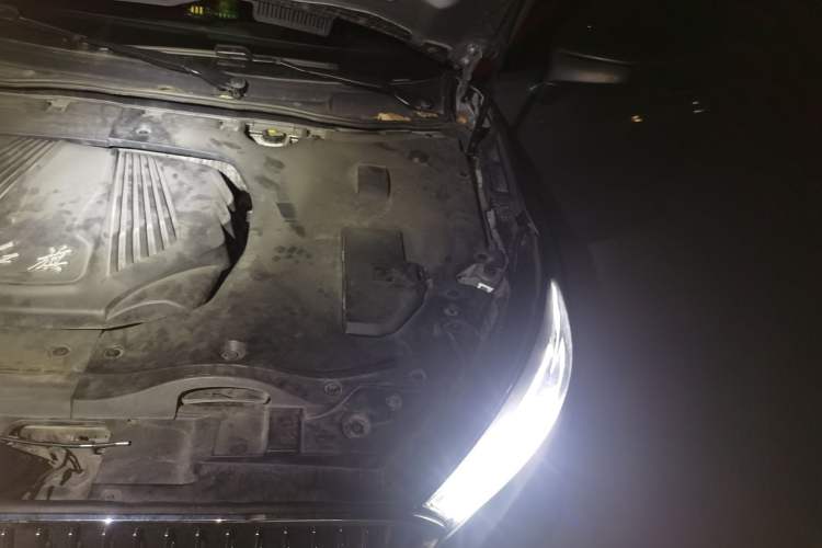 Used Hongqi H5 2018 30TD Smart Connect Dynamic Edition Engine Bay Left