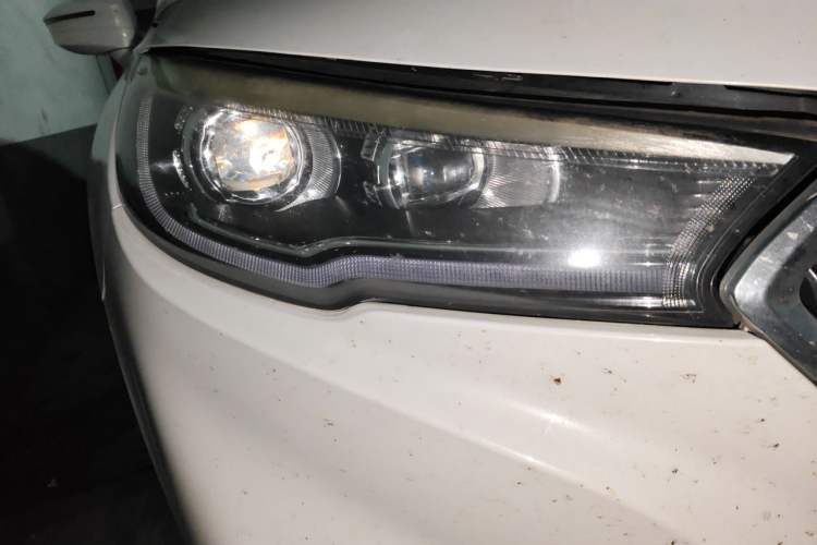Used Hongqi H5 2018 30TD Smart Connect Dynamic Edition Right Front Headlight