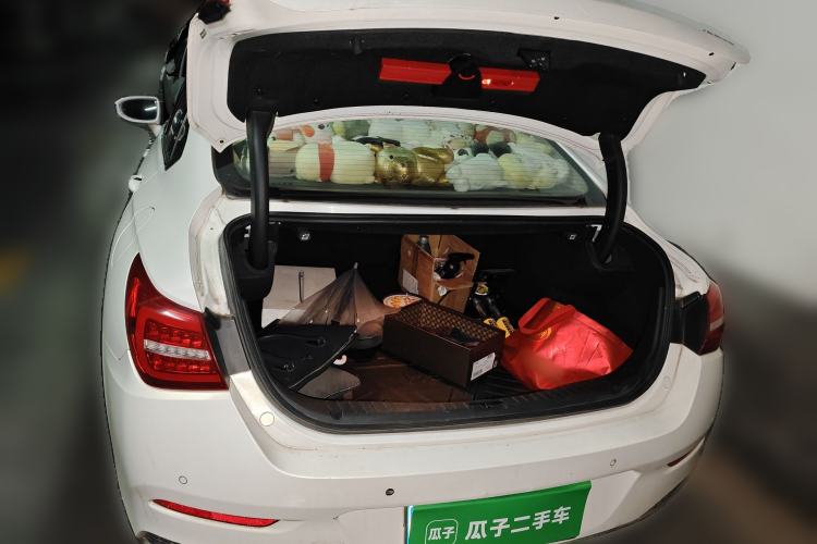 Used Hongqi H5 2018 30TD Smart Connect Dynamic Edition Trunk