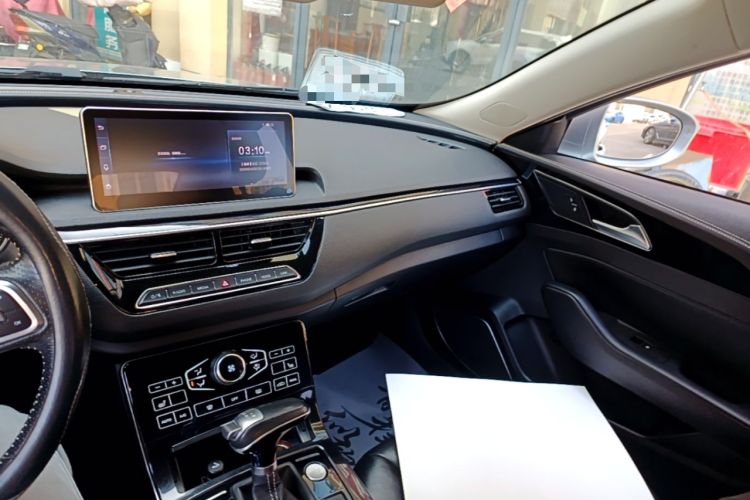 Used Hongqi H5 2018 30TD Smart Connect Dynamic Edition Audio And AC Panel