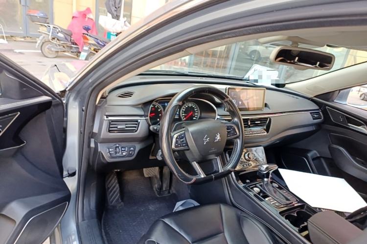 Used Hongqi H5 2018 30TD Smart Connect Dynamic Edition Center Console