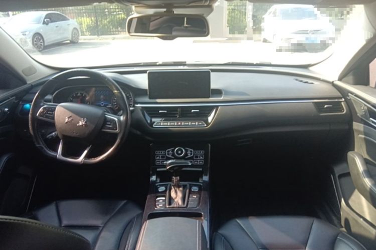 Used Hongqi H5 2018 30TD Smart Connect Dynamic Edition Center Console