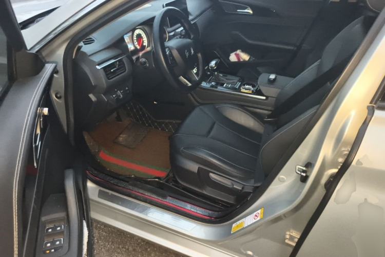 Used Hongqi H5 2018 30TD Dynamic Edition Driver Seat