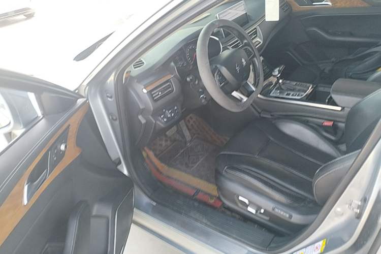 Used Hongqi H5 2018 30TD Smart Connect Dynamic Edition Driver Seat