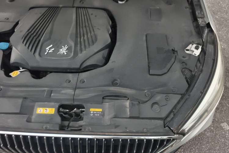 Used Hongqi H5 2018 30TD Dynamic Edition Engine Bay Left