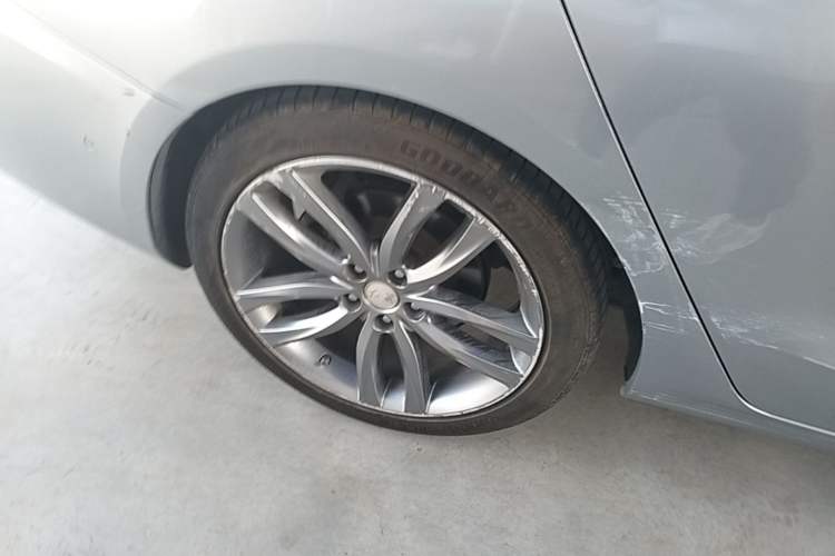 Used Hongqi H5 2018 30TD Smart Connect Dynamic Edition Exterior 5