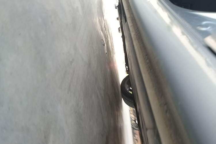 Used Hongqi H5 2018 30TD Smart Connect Dynamic Edition Left Side Sill