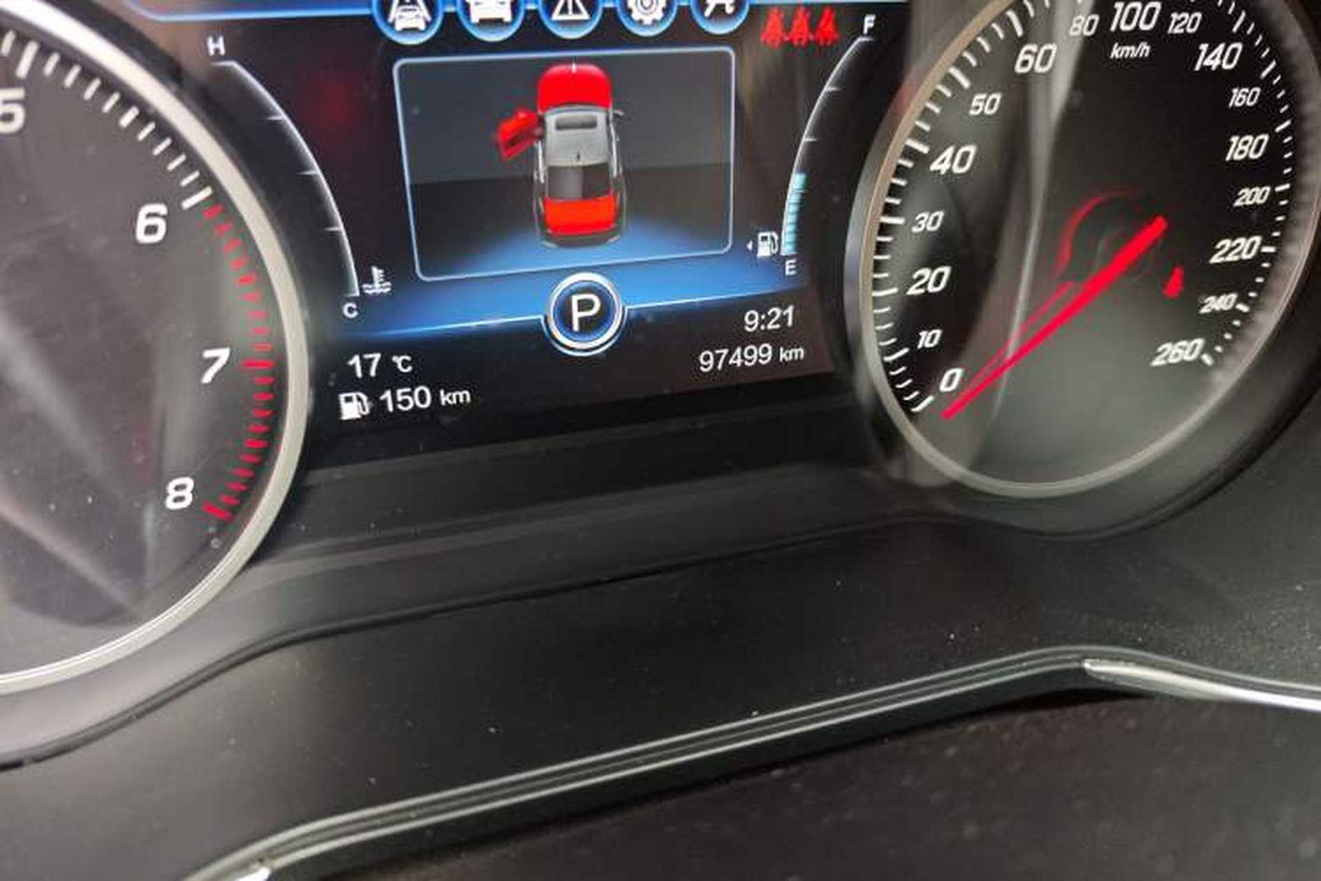 Used Hongqi H5 2018 30TD Smart Connect Enjoy Edition Odometer Close Up