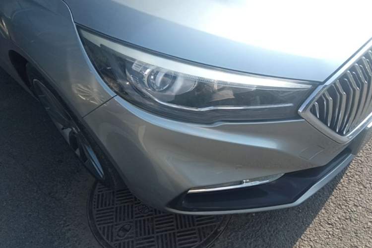 Used Hongqi H5 2018 30TD Smart Connect Dynamic Edition Right Front Headlight