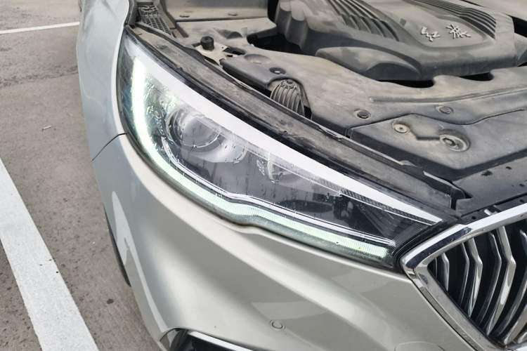 Used Hongqi H5 2018 30TD Smart Connect Dynamic Edition Right Front Headlight