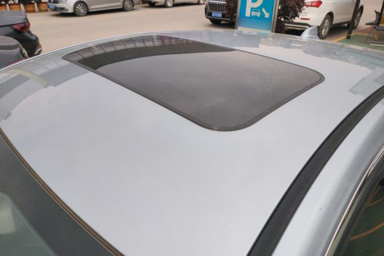 Used Hongqi H5 2018 30TD Smart Connect Dynamic Edition Roof
