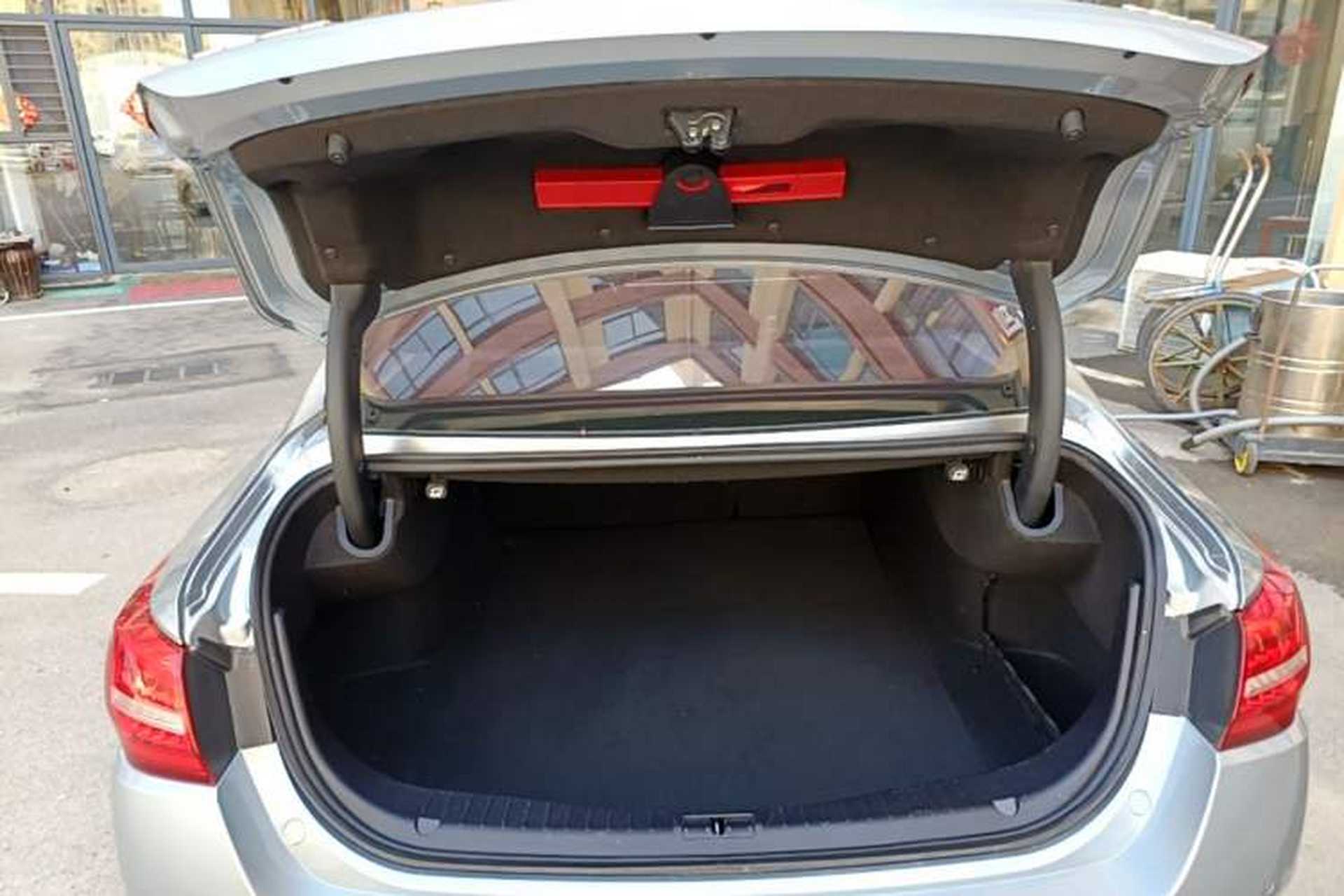 Used Hongqi H5 2018 30TD Smart Connect Dynamic Edition Trunk