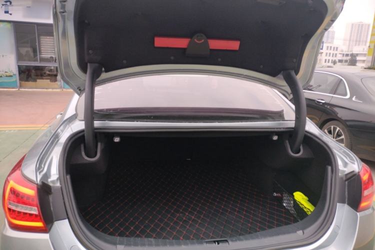 Used Hongqi H5 2018 30TD Smart Connect Dynamic Edition Trunk