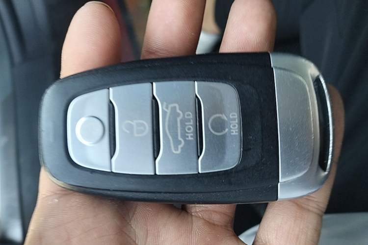 Used Hongqi H5 2018 30TD Smart Connect Dynamic Edition Vehicle Key