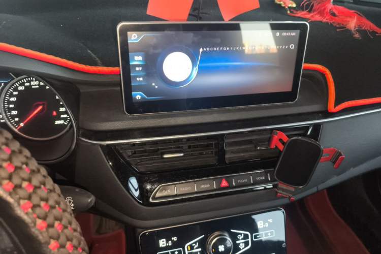 Used Hongqi H5 2018 30TD Smart Connect Dynamic Edition Audio And AC Panel