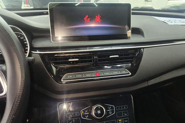 Used Hongqi H5 2018 30TD Smart Connect Dynamic Edition Audio And AC Panel