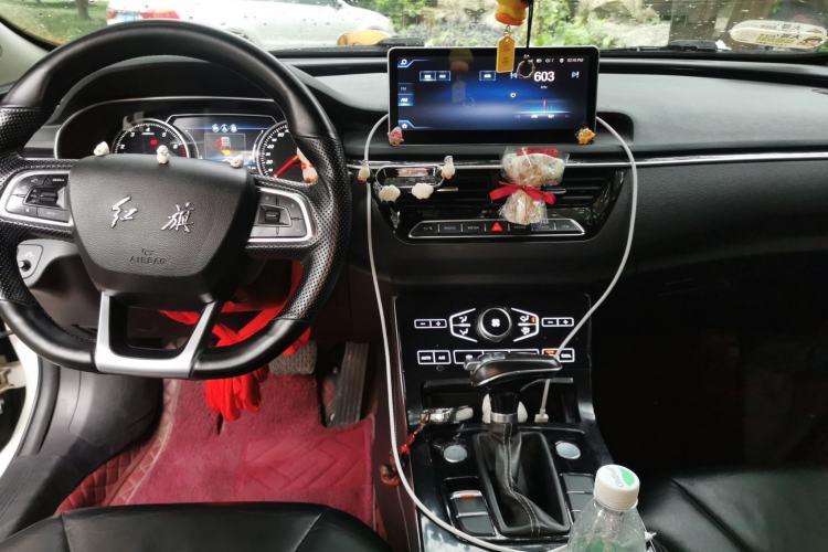 Used Hongqi H5 2018 30TD Dynamic Edition Center Console