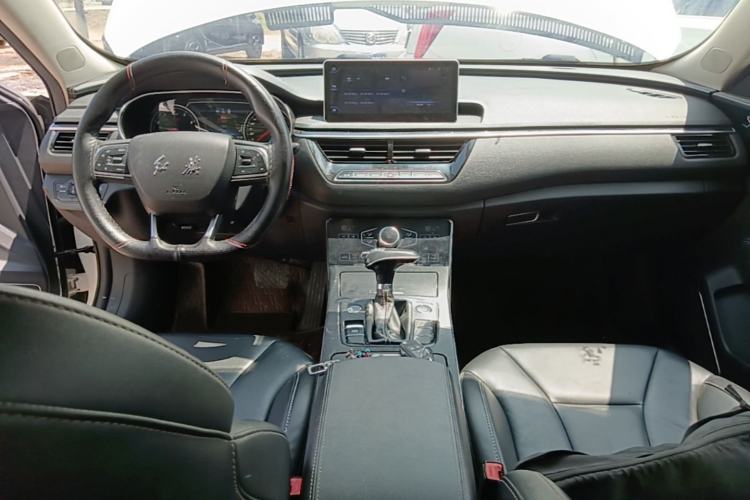 Used Hongqi H5 2018 30TD Dynamic Edition Center Console