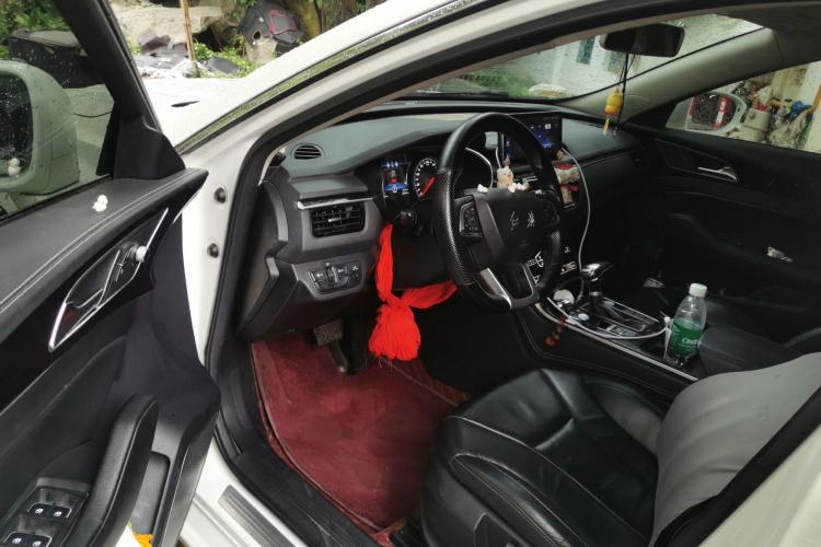 Used Hongqi H5 2018 30TD Dynamic Edition Driver Seat
