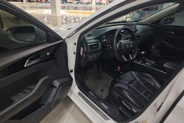 Used Hongqi H5 2018 30TD Dynamic Edition Driver Seat