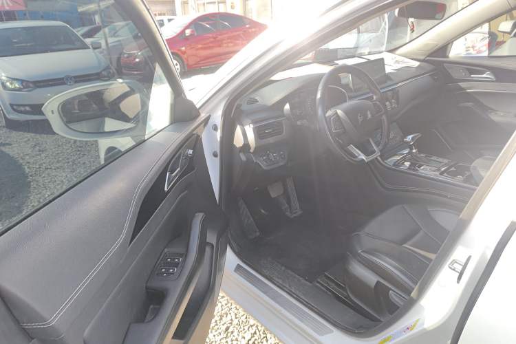 Used Hongqi H5 2018 30TD Dynamic Edition Driver Seat