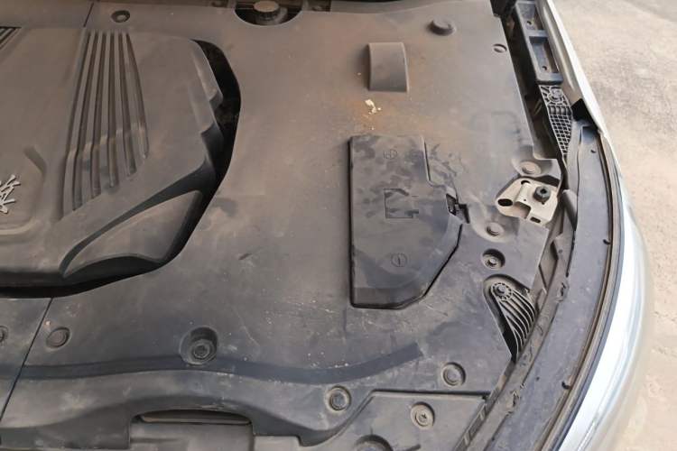 Used Hongqi H5 2018 30TD Smart Connect Dynamic Edition Engine Bay Left