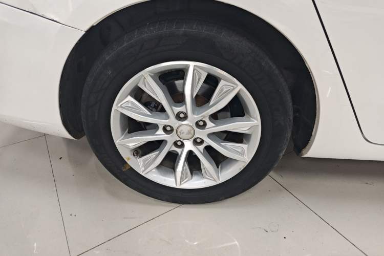 Used Hongqi H5 2018 30TD Dynamic Edition Exterior 4