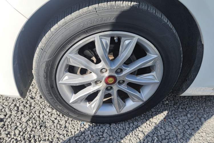 Used Hongqi H5 2018 30TD Dynamic Edition Exterior 4