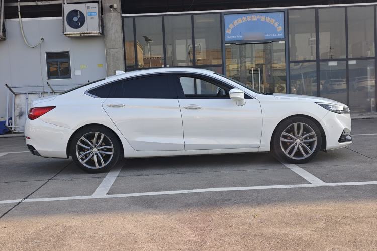 Used Hongqi H5 2018 30TD Smart Connect Dynamic Edition Exterior 5