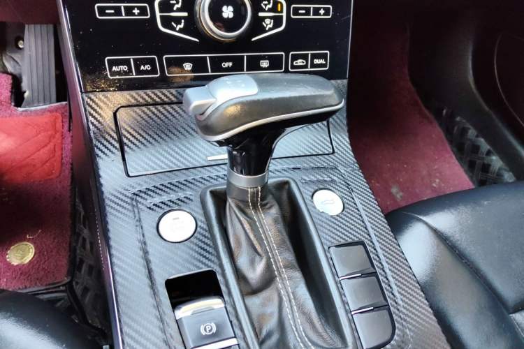 Used Hongqi H5 2018 30TD Dynamic Edition Gear Lever