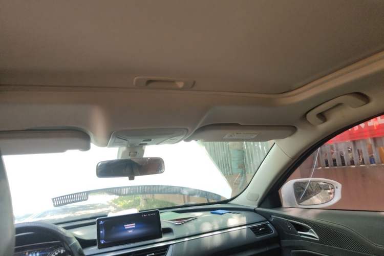 Used Hongqi H5 2018 30TD Dynamic Edition Headliner