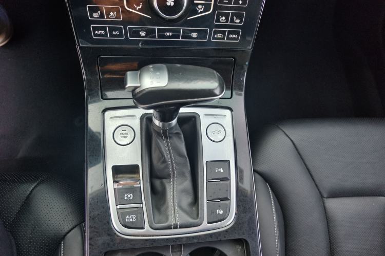 Used Hongqi H5 2018 30TD Smart Connect Dynamic Edition Interior 11