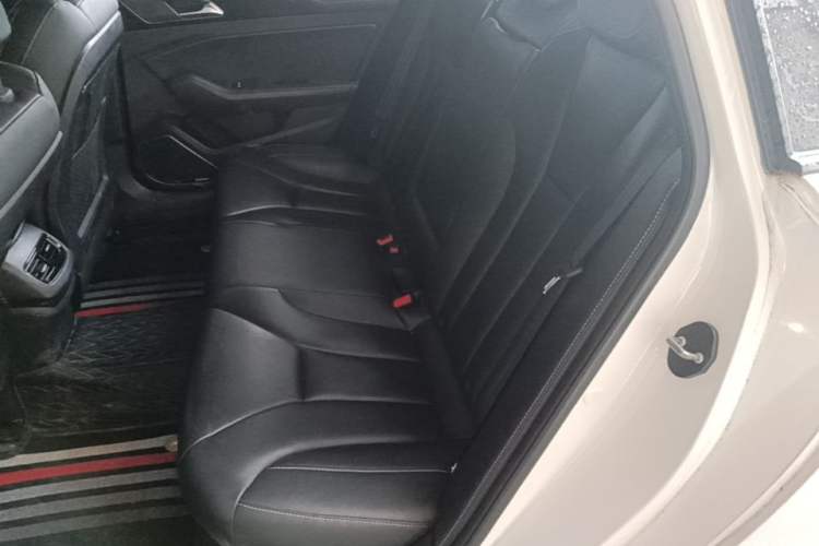 Used Hongqi H5 2018 30TD Smart Connect Dynamic Edition Left Rear Seat