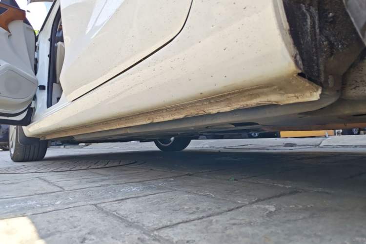Used Hongqi H5 2018 30TD Smart Connect Dynamic Edition Left Side Sill