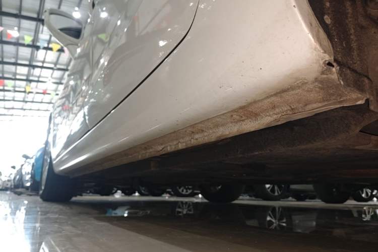 Used Hongqi H5 2018 30TD Dynamic Edition Left Side Sill