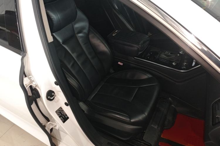 Used Hongqi H5 2018 30TD Dynamic Edition Right Front Seat