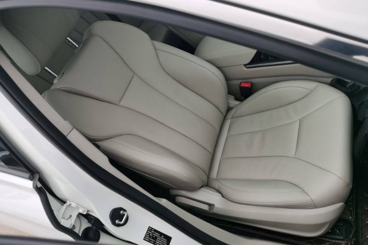 Used Hongqi H5 2018 30TD Smart Connect Dynamic Edition Right Front Seat