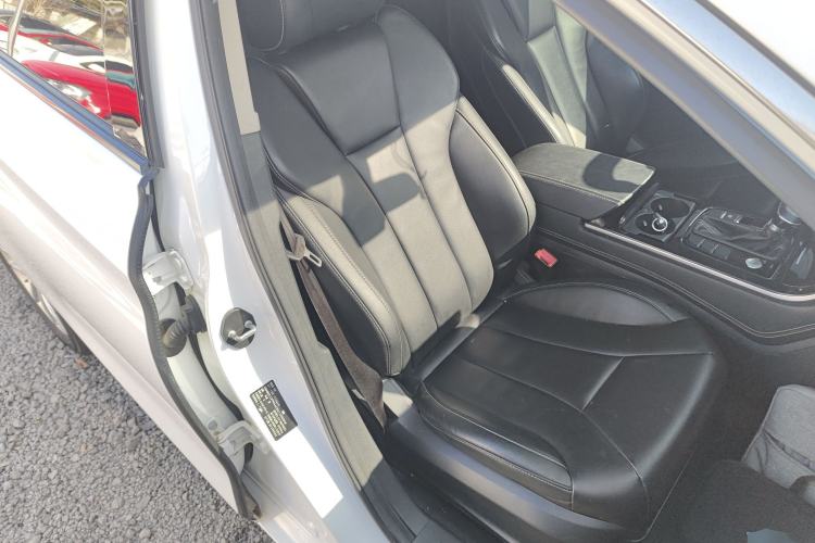 Used Hongqi H5 2018 30TD Dynamic Edition Right Front Seat