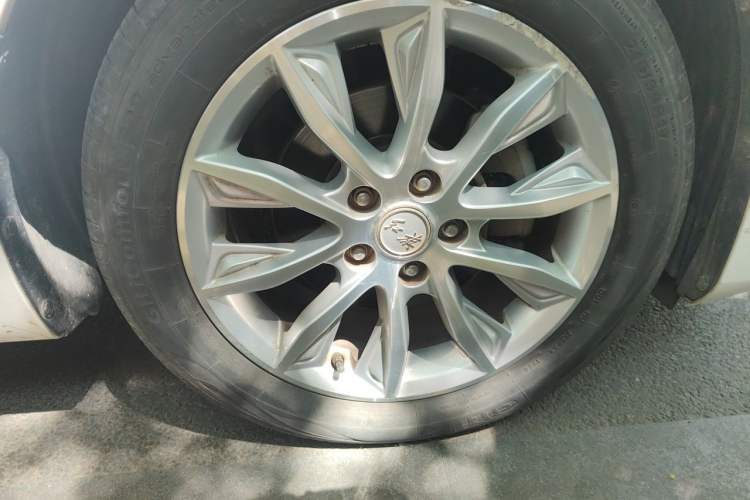 Used Hongqi H5 2018 30TD Dynamic Edition Right Front Wheel Hub