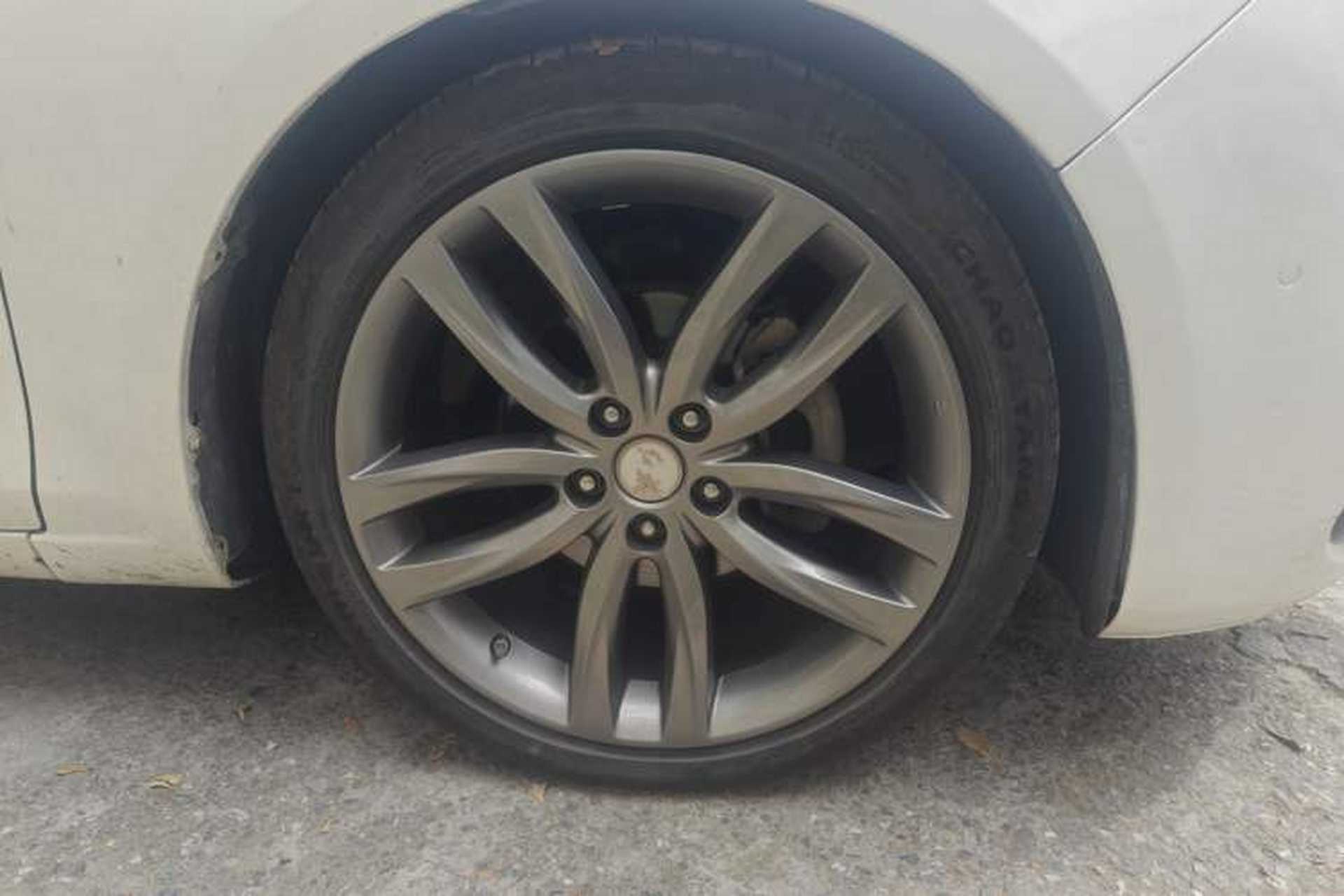 Used Hongqi H5 2018 30TD Smart Connect Dynamic Edition Right Front Wheel Hub