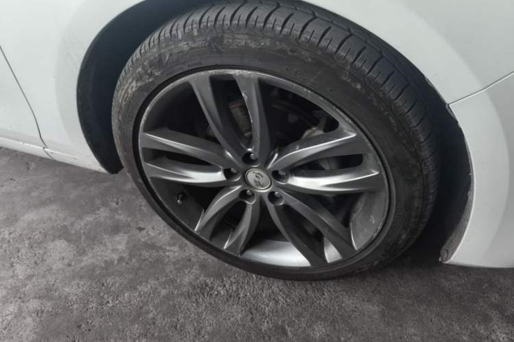 Used Hongqi H5 2018 30TD Smart Connect Dynamic Edition Right Front Wheel Hub