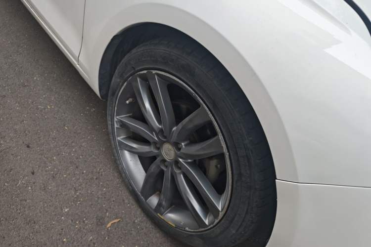 Used Hongqi H5 2018 30TD Smart Connect Dynamic Edition Right Front Wheel Hub