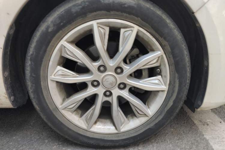Used Hongqi H5 2018 30TD Dynamic Edition Right Front Wheel Hub